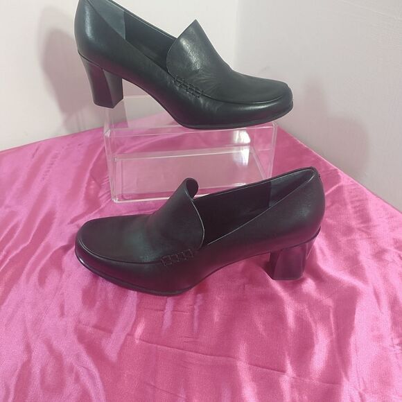 Franco Sarto Nolan Women's SZ 7.5M Black Pumps . Condition is Pre-owned - Picture 5 of 9